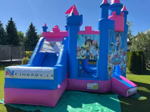 skakaci hrad ledove kralovstvi