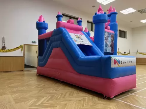 nafukovaci skakaci hrad