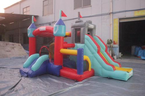 profi rytířský skákací hrad 13v1