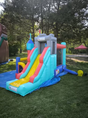 profi rytířský skákací hrad