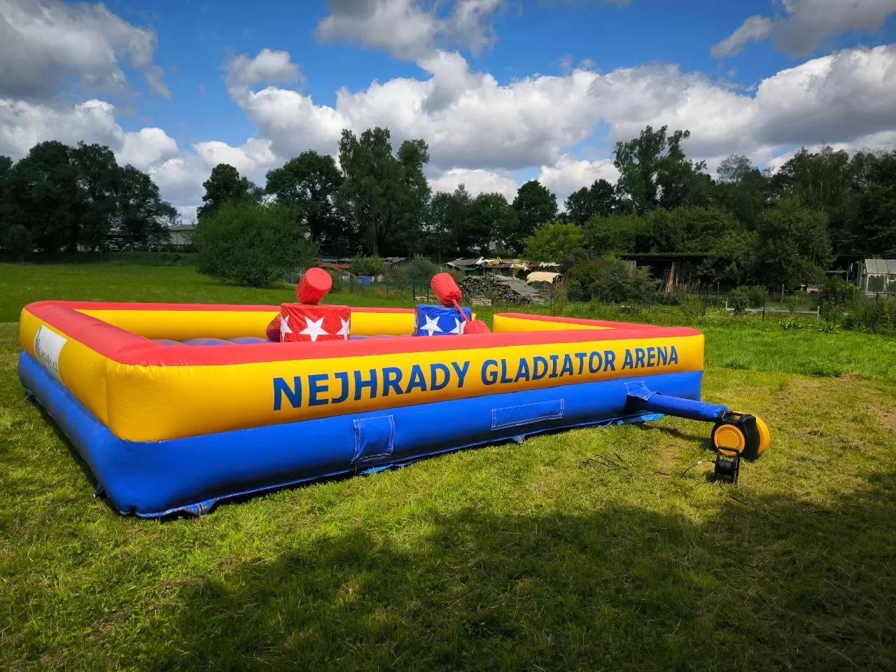 Pronájem skákacího hradu Džungle